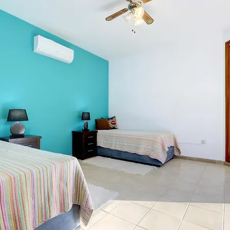 Holiday home Pajaros *